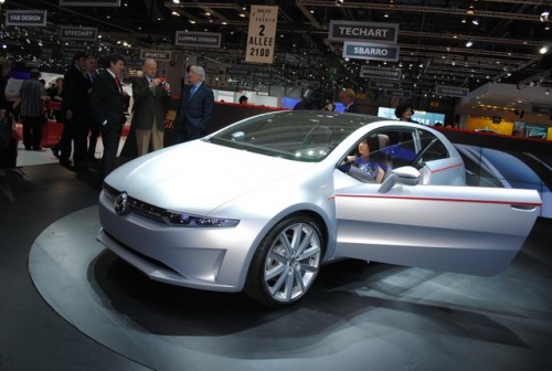 GENEVA LIVE: Italdesign Giugiaro prezinta noile concepte Volkswagen Go! si Tex42288