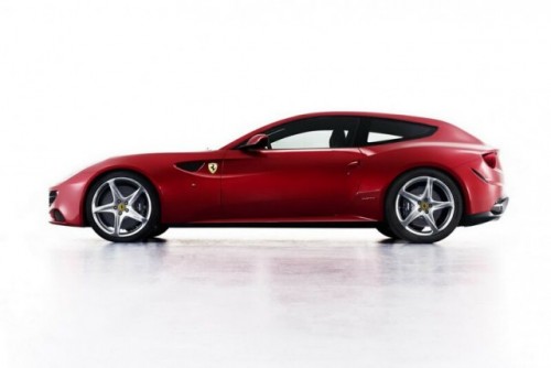 GALERIE FOTO: Noi imagini cu modelul Ferrari FF40794