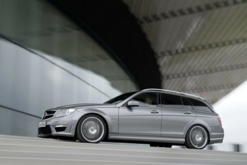 GALERIE FOTO: Noul Mercedes C63 AMG prezentat in detaliu40502