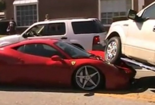 VIDEO: Ferrari 458 Italia strivit de un Ford F-15040461