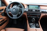 Hotii au furat un BMW Seria 7 la Detroit 2011!39550