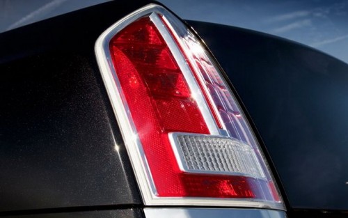 Noul Chrysler 300 prezentat inaintea lansarii oficiale!37397