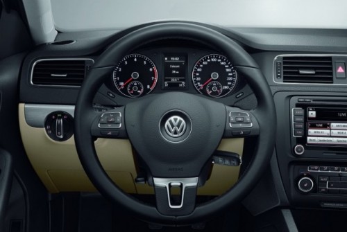 OFICIAL: Volkswagen lanseza noul Jetta in Europa35046