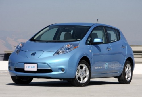 Nissan intentioneaza sa ofere vehicule, cu imprumut, proprietarilor de Leaf33936