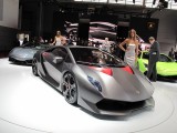 PARIS LIVE: Standul Lamborghini32242