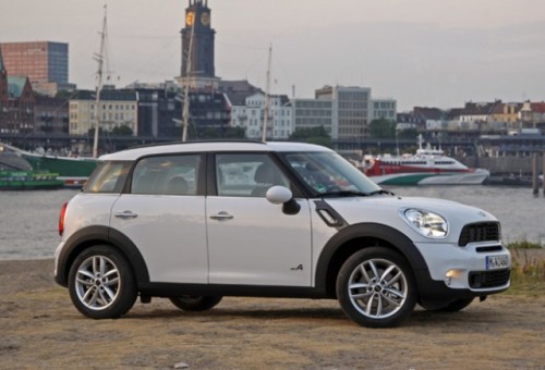 Weekendul portilor deschise la Automobile Bavaria lanseaza noul Mini Countryman30584