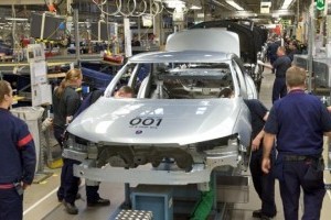 Saab angajeaza 500 de muncitori