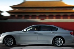 OFICIAL: BMW Seria 5 cu ampatament marit