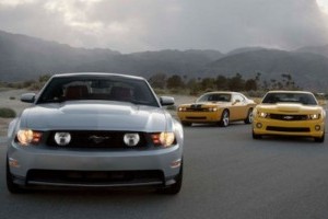VIDEO: Mustang vs Camaro vs Challenger