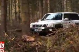 VIDEO: Land Rover Defender vs Nissan Patrol