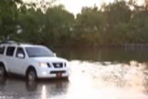 VIDEO: Distractie in timpul inundatiilor