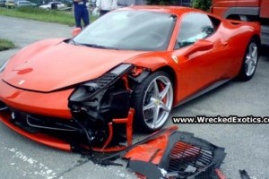 Primul accident cu Ferrari 458 Italia