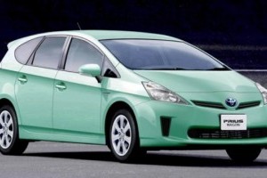 Toyota pregateste un model Prius cu sapte locuri