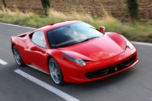 Ferrari va investiga incendiile aparute la 458 Italia
