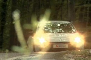 VIDEO: Renault Clio RS cu evacuare Akrapovic