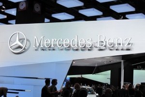 Paris LIVE: Standul Mercedes straluceste cu noul CLS
