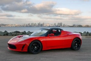 Tesla recheama in service 439 de modele Roadster