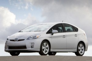 Toyota Prius a ajuns la 2 milioane de unitati vandute