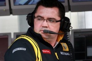 Renault tinteste podiumul constructorilor in 2011
