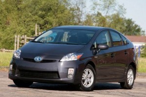 Prius devine masina fanion din oferta Toyota