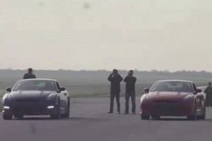 GALERIE VIDEO: Nissan GT-R 2011 vs Nissan GT-R 2010