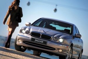 Jaguar vrea sa intre in competitie de piata cu Seria 3