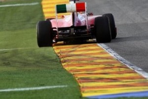 Alonso conduce la Valencia
