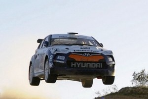 Hyundai prezinta Veloster Rally Car