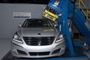Hyundai Equus primeste maximum de puncte la testele IIHS