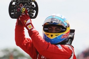 Alonso reuseste prima victorie a sezonului de Formula 1