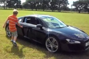 VIDEO: un pusti de 11 ani conduce un Audi R8 pe iarba