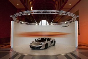 VIDEO:  McLaren deschide primele showroom-uri in Germania