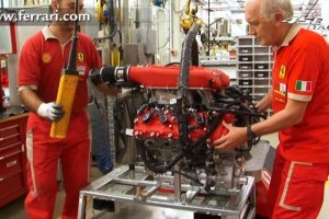 VIDEO: Cum se construieste un motor Ferrari