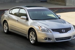 RECALL: Nissan Altima si NV - probleme la airbag