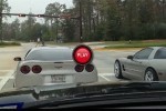 VIDEO: Corvette C5 + Corvette C6 = Accident de lux