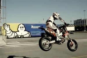 VIDEO: Show moto cu Sylvain Bidart