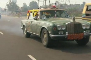 VIDEO: Cei trei crai de la Top Gear merg in... India