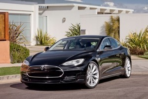 Tesla Model S de la 49900 dolari