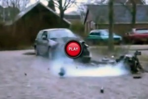 VIDEO: Cum sa scoti motorul unei masini in 5 secunde