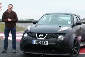 VIDEO: Nissan Juke-R vs Nissan GT-R