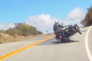 VIDEO: Motocicleta cu atas - Pe doua roti