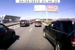 Pe autostrazile din Rusia se semnalizeaza cu pistolul