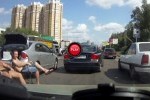 Intre timp in Rusia: Cum sa asteptam politia cu stil la locul accidentului
