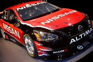 Nissan a lansat Altima V8 Supercar