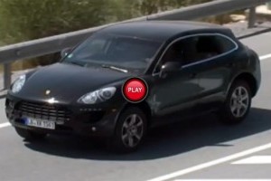 Material video spion cu Porsche Macan
