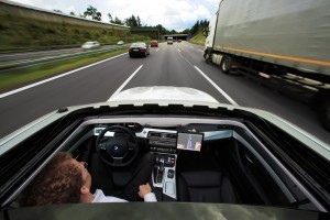 Pe autostrăzile Europei cu un model BMW autonom
