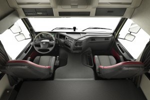Cabina noului Volvo FMX: Rezistenta si confort