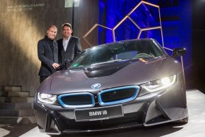 Cumpărarea unui BMW i8 garantează clienţilor şi accesul într-un cerc exclusivist