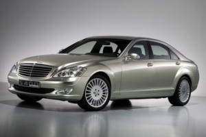 Daimler va incerca sa lanseze in fiecare an cate un model de vehicul hibrid