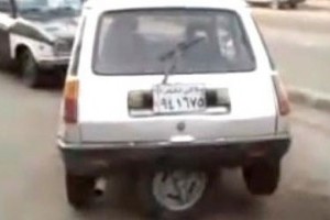 VIDEO: Masina cu 5 roti, pentru parcarea laterala